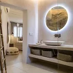 Paraga Villa *