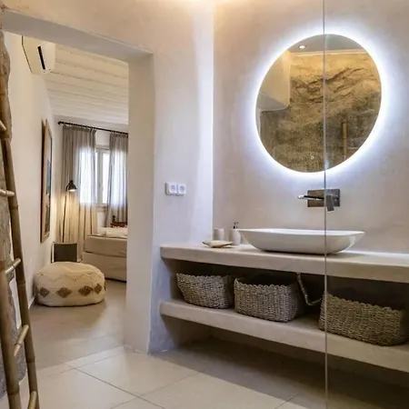 Paraga Villa *