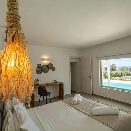 Paraga Villa *